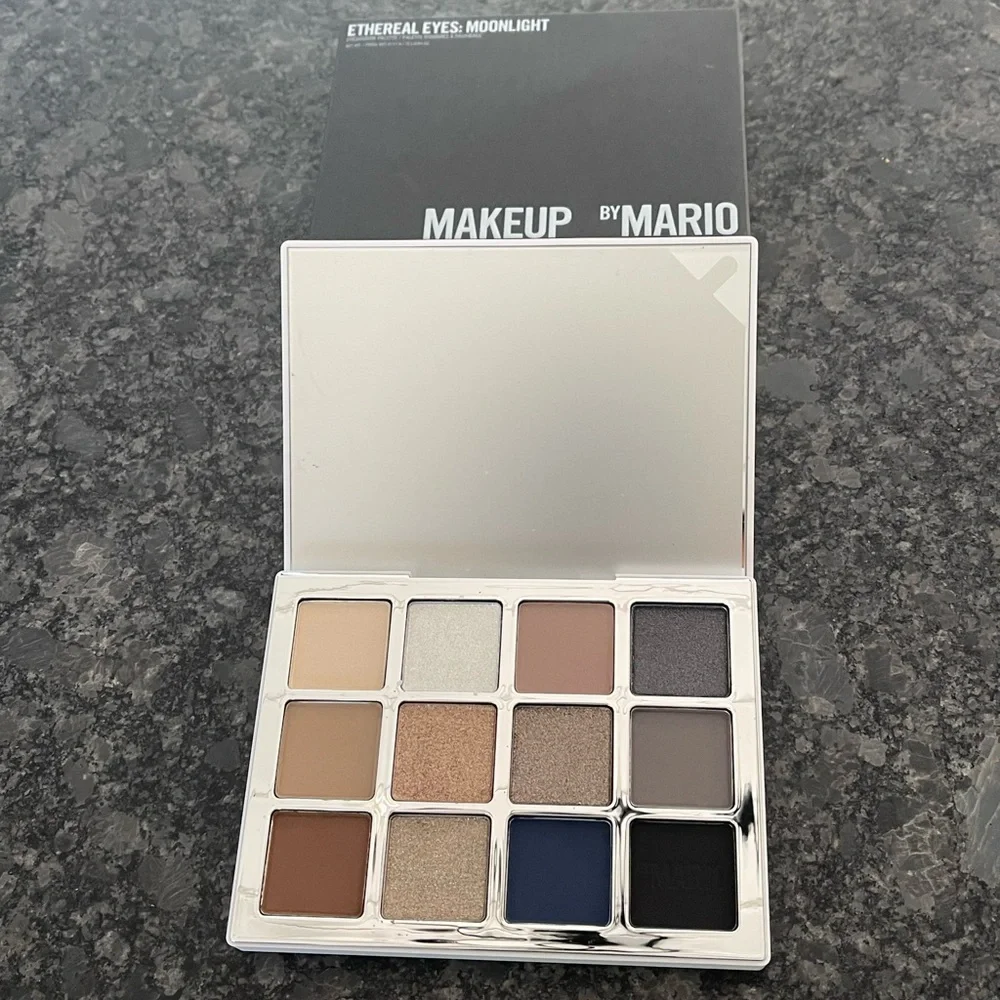 Makeup by Mario Ethereal Eyes Moonlight 12 Shades, 4 finishes it’s so pretty!
